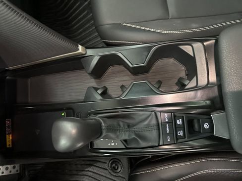 Used 2025 Toyota Camry SE image 18