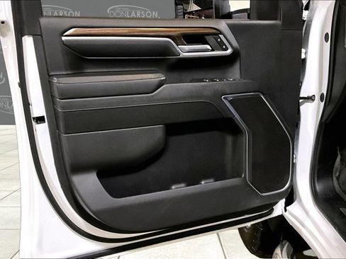 Used 2024 Chevrolet Silverado 3500 LT AWD/4WD image 15