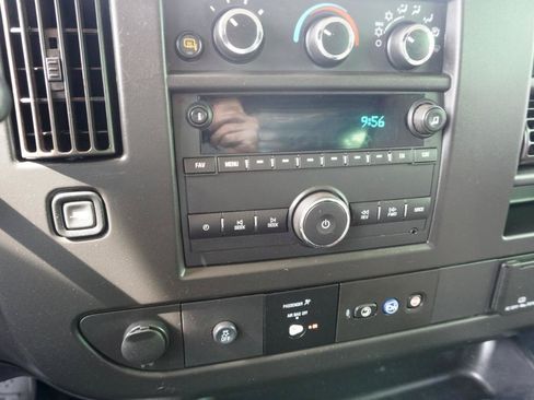Used 2021 Chevrolet Express 2500 w/ Enhanced Convenience Package RWD image 19