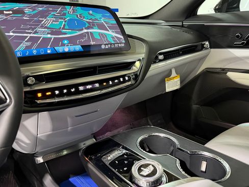 New 2026 Cadillac Lyriq Sport image 27