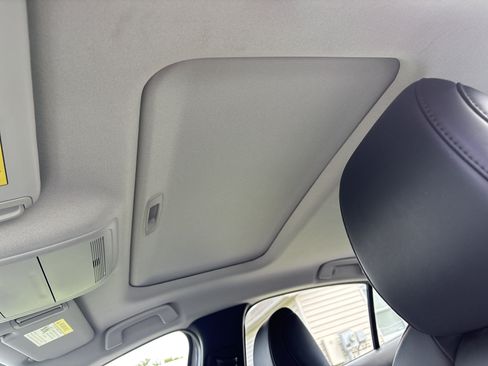 Used 2025 MAZDA MAZDA3 s FWD image 29