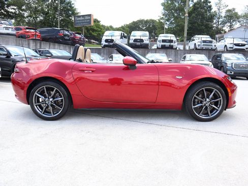 Used 2016 MAZDA MX-5 Miata Grand Touring RWD image 8