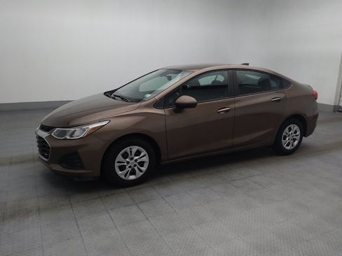Used 2019 Chevrolet Cruze LS FWD image 2