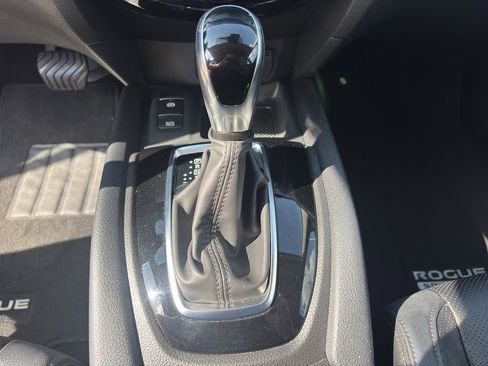 Used 2022 Nissan Rogue Sport SL w/ Premium Package image 20