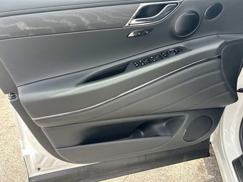 New 2026 Genesis GV80 3.5T Prestige AWD/4WD image 18