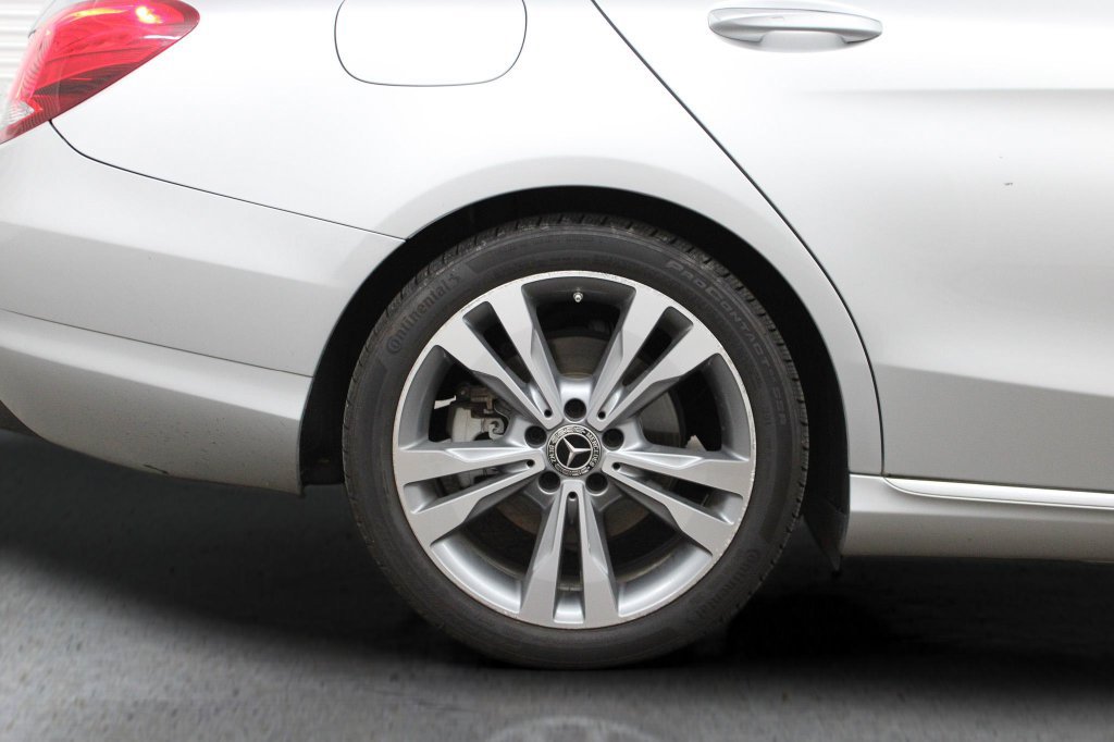 Used 2018 Mercedes-Benz C 300 Sedan image 12