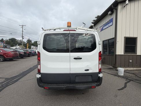 Used 2015 Ford Transit 250 130 Low Roof RWD image 5