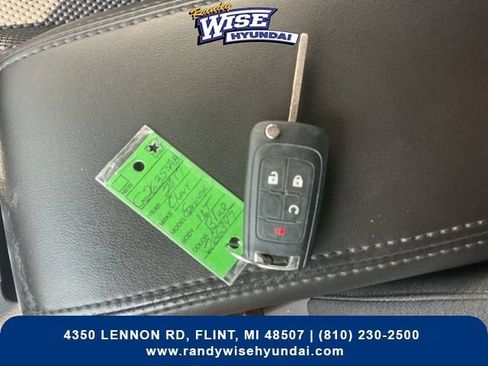 Used 2017 Chevrolet Equinox LT w/ Convenience Package AWD/4WD image 28