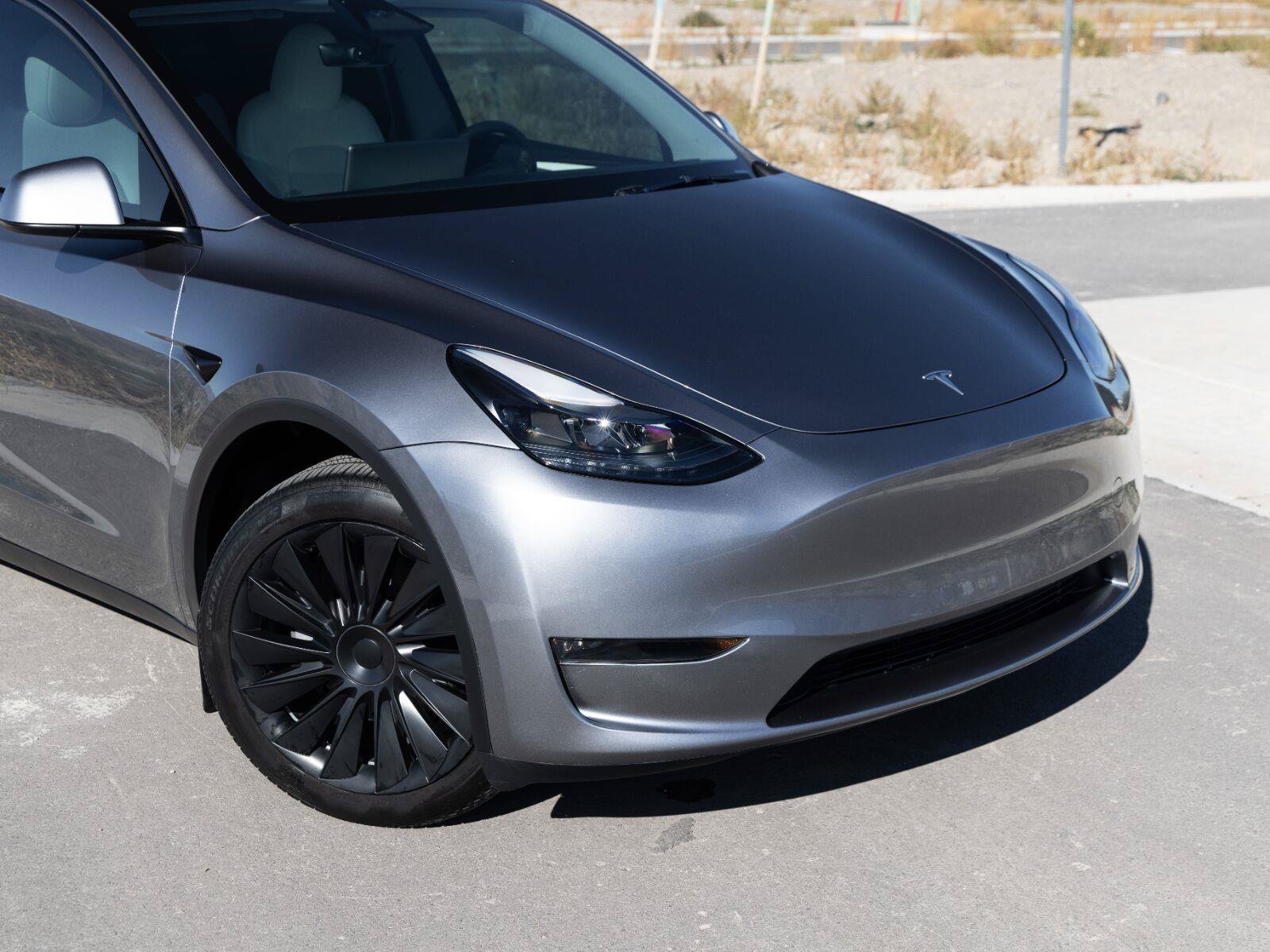 Used 2025 Tesla Model Y Long Range AWD/4WD image 3
