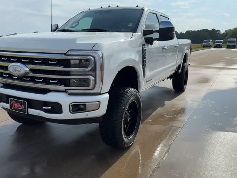 Used 2024 Ford F350 Platinum AWD/4WD image 3
