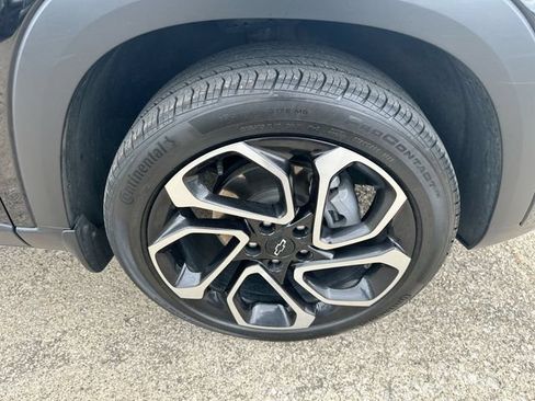 Used 2025 Chevrolet Trax RS w/ Driver Confidence Package FWD image 49