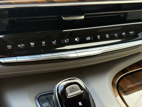 Certified 2024 Cadillac Escalade Sport Platinum w/ LPO, ONYX Package AWD/4WD image 28
