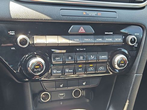 Used 2022 Kia Sportage Nightfall Edition w/ Nightfall Fwd Premium Package image 21