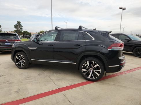 New 2026 Volkswagen Atlas Cross Sport SEL Premium R-Line AWD/4WD image 4