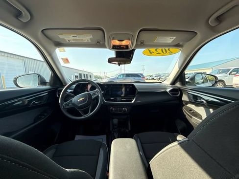 Used 2024 Chevrolet TrailBlazer LS w/ LS Convenience Package FWD image 22