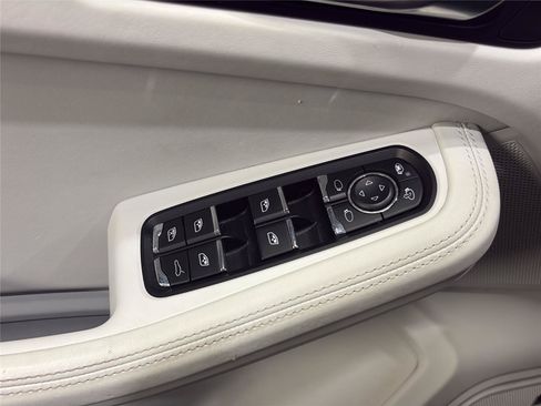 Used 2020 Porsche Macan S AWD/4WD image 28