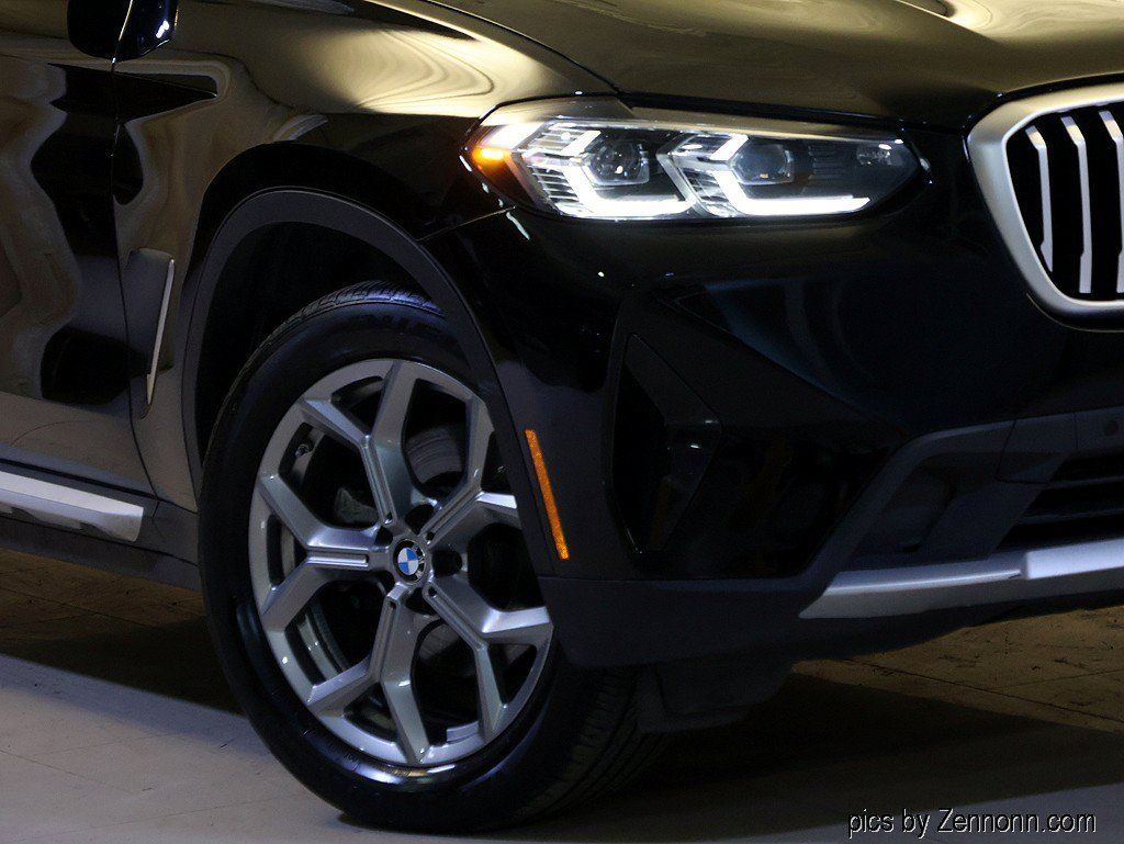 Certified 2024 BMW X3 xDrive30i w/ Premium Package AWD/4WD image 3