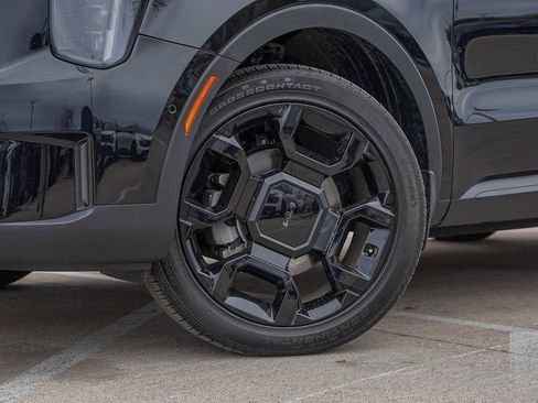 Certified 2025 Kia Sorento SX image 2