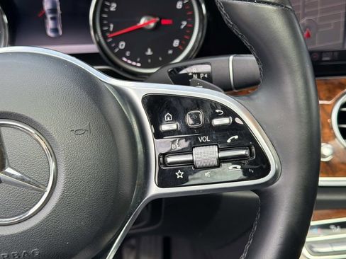 Used 2019 Mercedes-Benz E 300 image 24