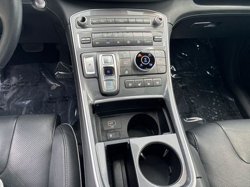 Used 2023 Hyundai Santa Fe Limited AWD/4WD image 15