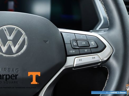 Used 2022 Volkswagen Tiguan SE image 22