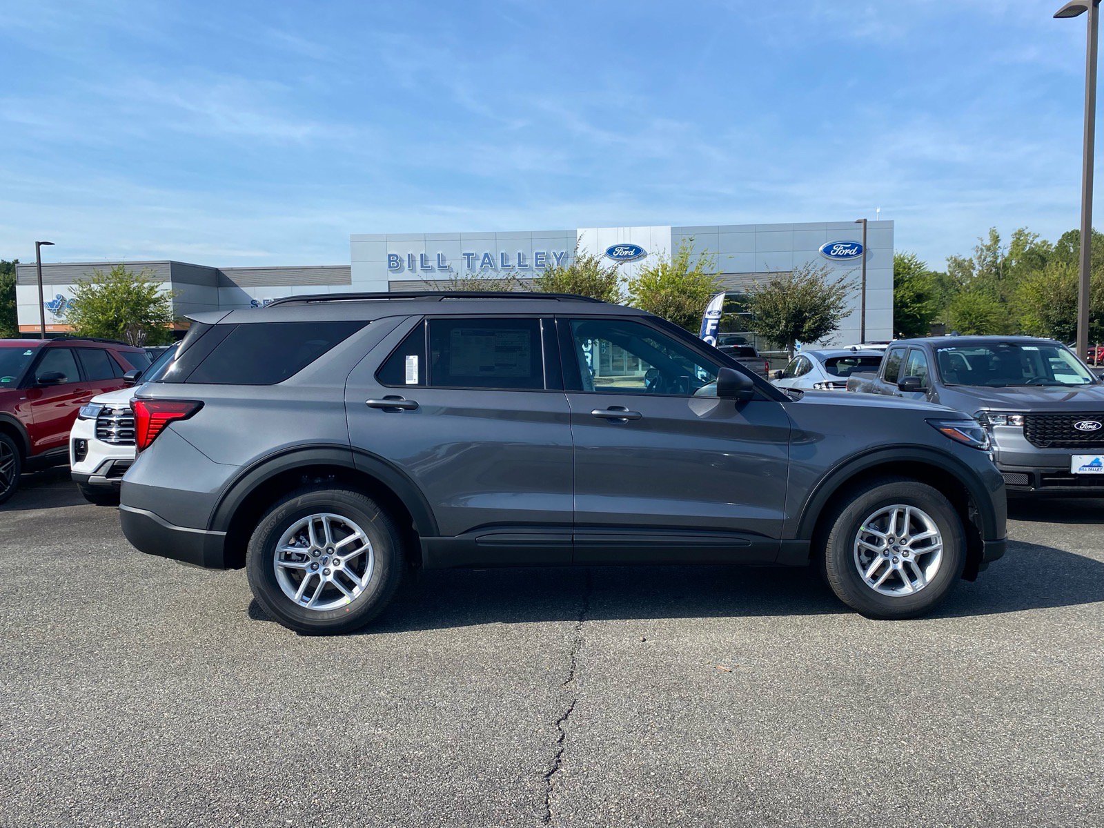 New 2027 Ford Explorer Active w/ Active Comfort Package AWD/4WD image 3