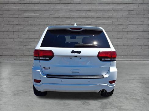 Used 2019 Jeep Grand Cherokee Altitude AWD/4WD image 10