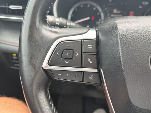 Used 2021 Toyota Highlander XSE AWD/4WD image 21