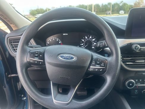 Used 2020 Ford Escape SE image 13