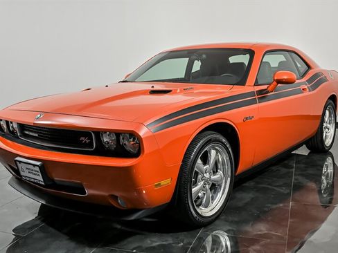 Used 2009 Dodge Challenger R/T RWD image 5