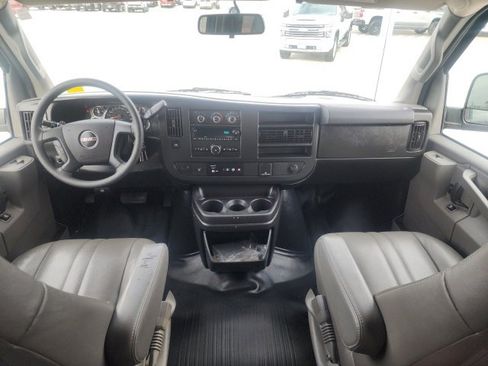 Used 2020 GMC Savana 2500 LS w/ Driver Convenience Package image 18