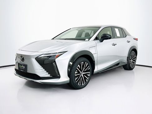 Used 2023 Lexus RZ 450e Premium w/ Technology Package image 3