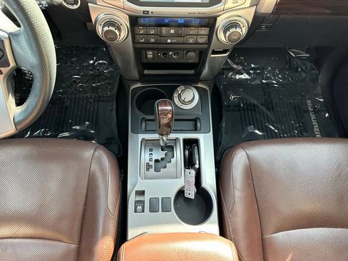 Used 2019 Toyota 4Runner Limited AWD/4WD image 38