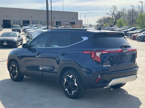 Used 2024 Kia Seltos EX image 6