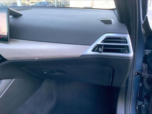 Certified 2025 BMW 330i Sedan image 20