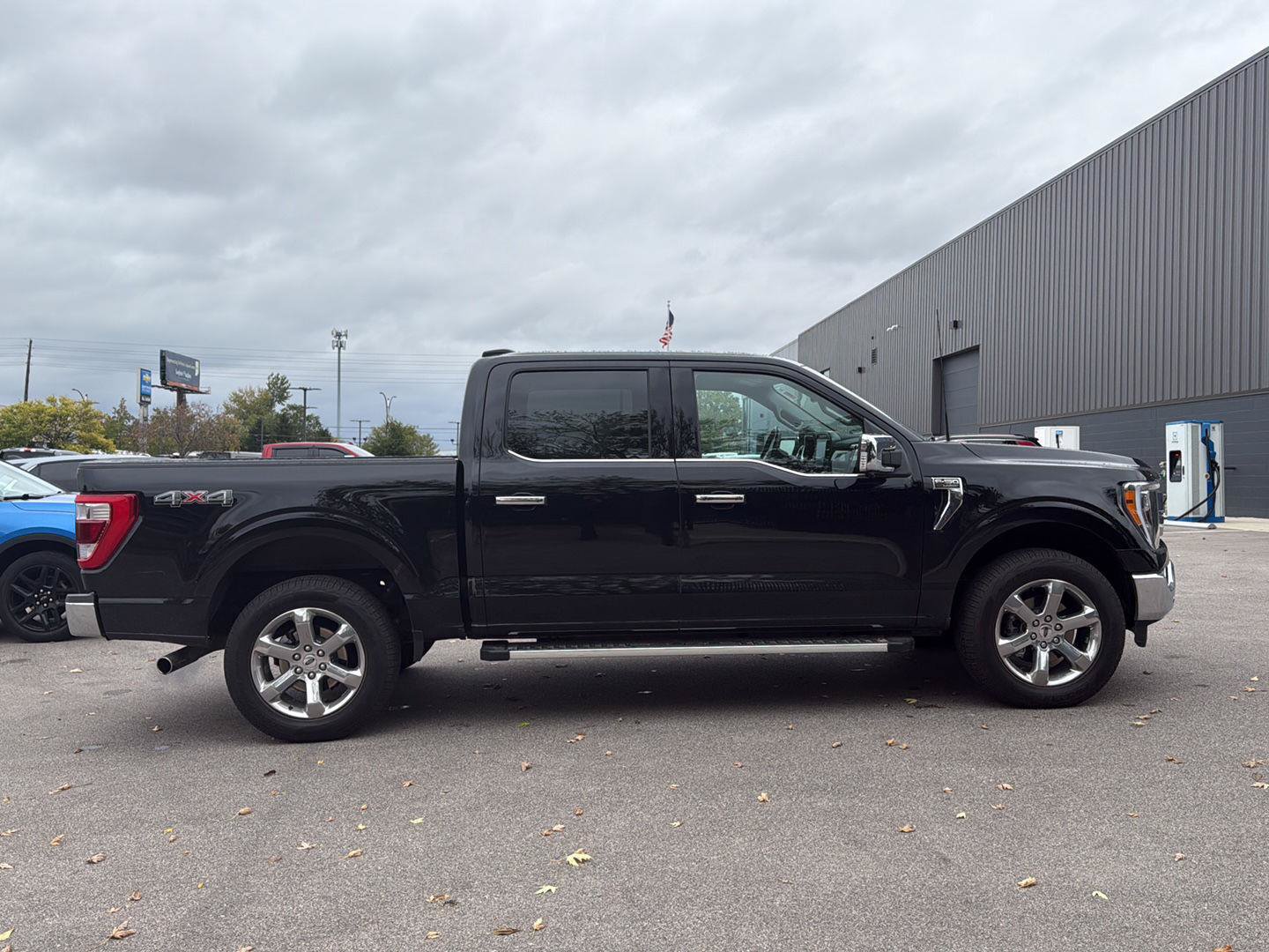 Used 2022 Ford F150 Lariat AWD/4WD image 2