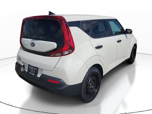 Used 2021 Kia Soul LX FWD image 7