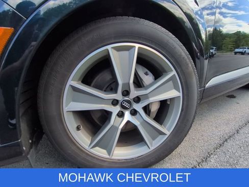 Used 2018 Audi Q7 3.0T Prestige AWD/4WD image 35