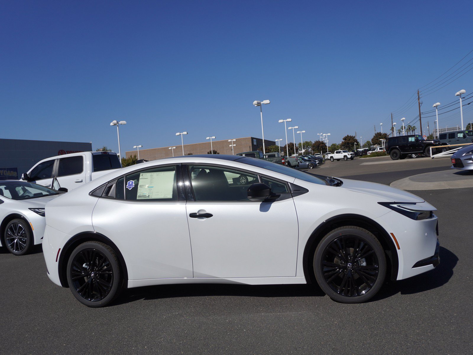 New 2027 Toyota Prius FWD image 4