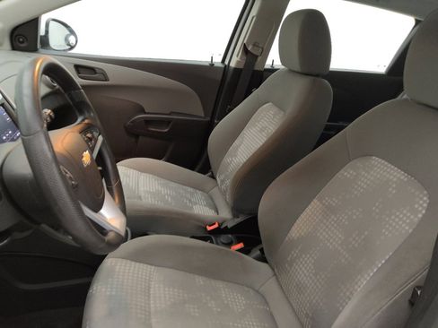 Used 2020 Chevrolet Sonic LT image 17