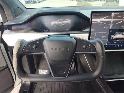 Used 2022 Tesla Model X Plaid image 24