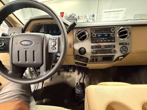 Used 2015 Ford F250 XLT AWD/4WD image 15