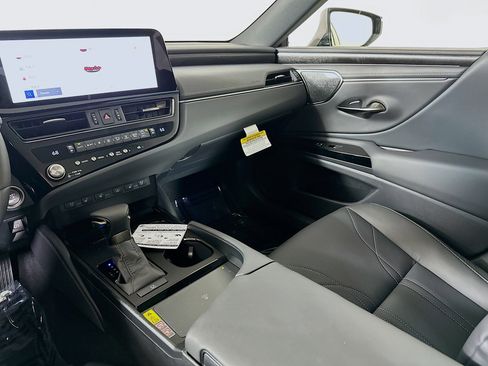 New 2025 Lexus ES 350 w/ Luxury Package image 23