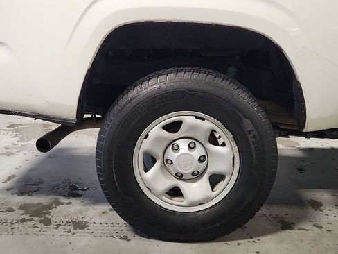 Used 2017 Toyota Tacoma SR RWD image 29