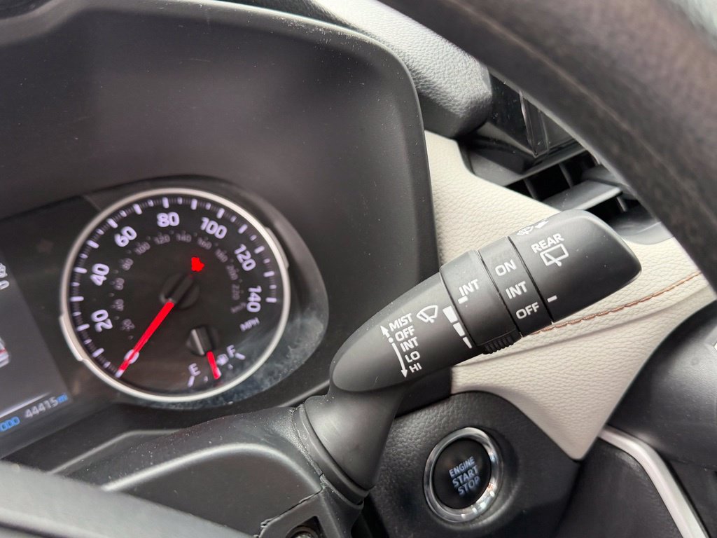 Used 2022 Toyota RAV4 XLE AWD/4WD image 32