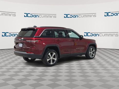 New 2026 Jeep Grand Cherokee Limited AWD/4WD image 9
