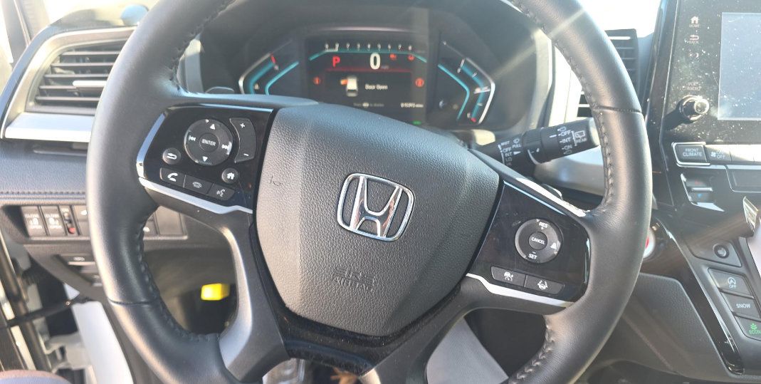 Used 2023 Honda Odyssey Touring image 14