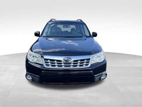 Used 2011 Subaru Forester 2.5X Limited AWD/4WD image 9