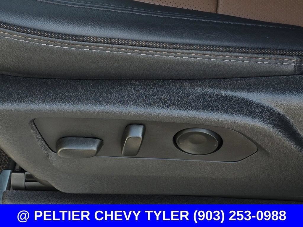 Used 2023 Chevrolet Silverado 1500 High Country w/ Z71 Off-Road Package AWD/4WD image 38