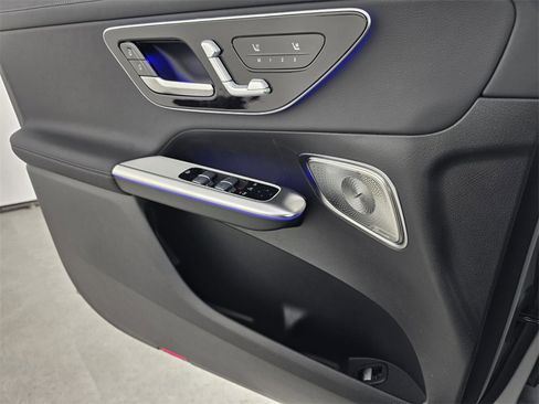 New 2026 Mercedes-Benz GLC 300 image 19